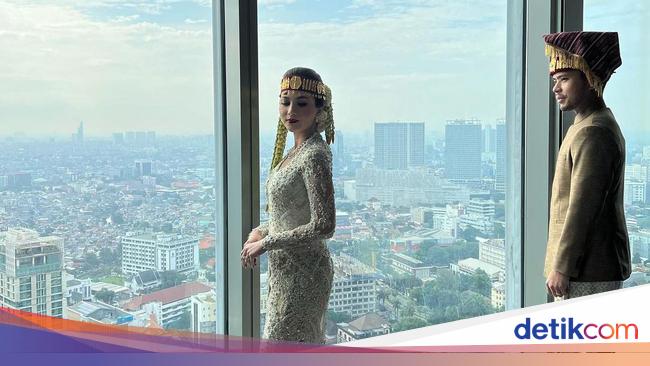 Gaun Pernikahan Jessica Mila Dibuat Selama 1200 Jam