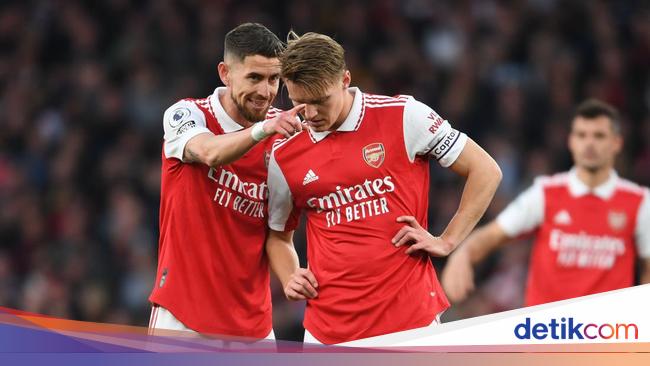 Arsenal Tak Perlu Harus Main Indah