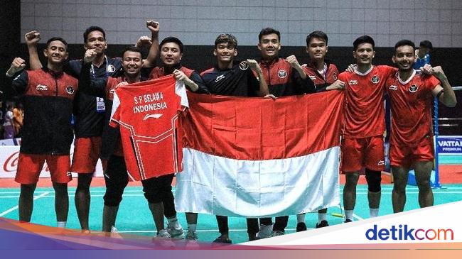 Timnas Badminton Kibarkan Jersey Syabda Bikin Netizen Terharu