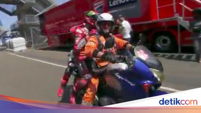 Usai Ribut Dorong-dorongan, Bagnaia-Vinales Kompak Boncengan Semotor