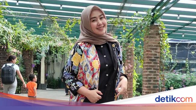 Gita KDI Bantah Menikah dengan Eks Bupati Purwakarta Dedi Mulyadi