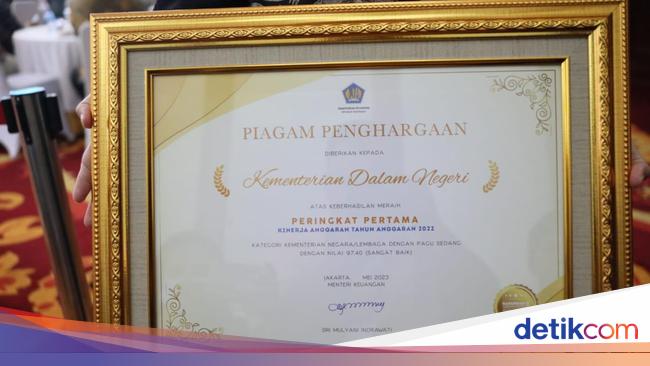 Raih Kinerja Anggaran Terbaik, Mendagri Apresiasi Kerja Keras Jajaran