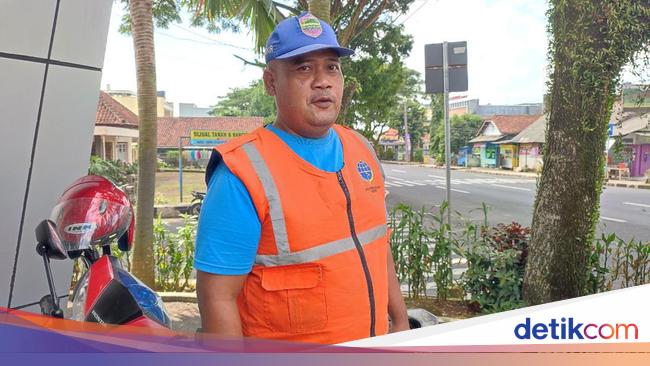 Kisah Fakhrizal Juru Parkir di Ciamis Modal Nekat Maju Jadi Caleg