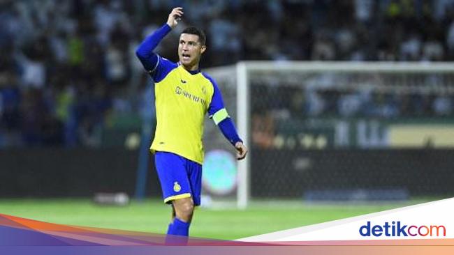 Pelatih Al Nassr Maklumi Amarah Cristiano Ronaldo