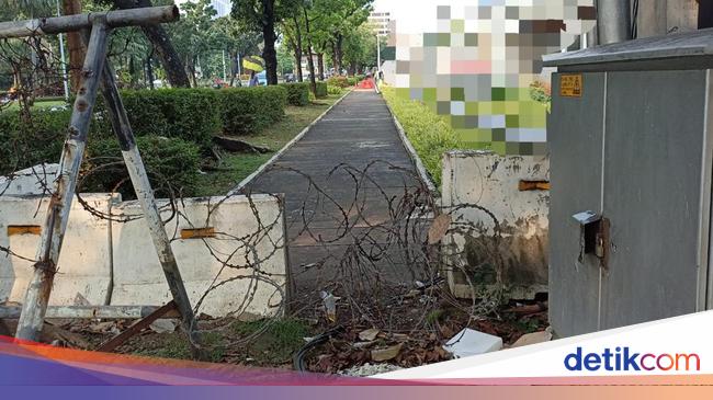 Trotoar Depan Kedubes AS Ditutup, Kemlu Akan Bahas Bareng Pemprov DKI