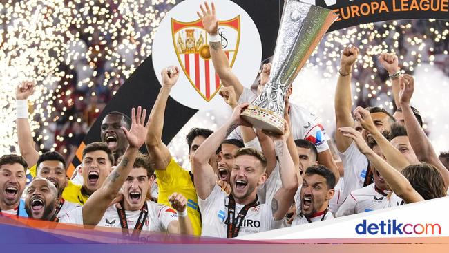 Sevilla Dibelit Utang, Mau Jual Semua Pemain!