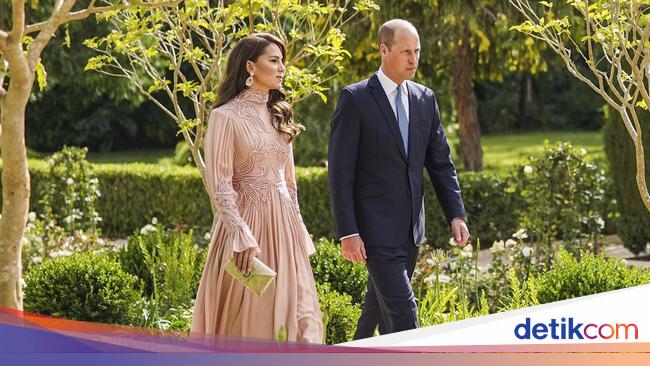 Wah.. Kate Middleton dan Pangeran William 'Ketangkap Basah' Cium Mesra