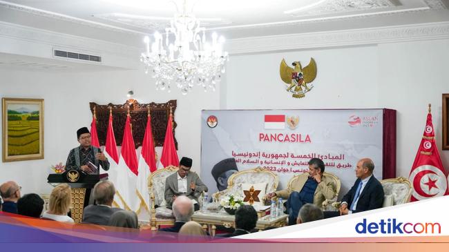 KBRI Tunis Rilis Buku Pidato Bung Karno soal Pancasila dalam Bahasa Arab