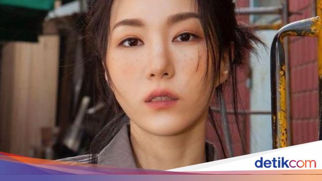 Park Soo Ryun Meninggal di Usia 29 Tahun karena Jatuh dari Tangga