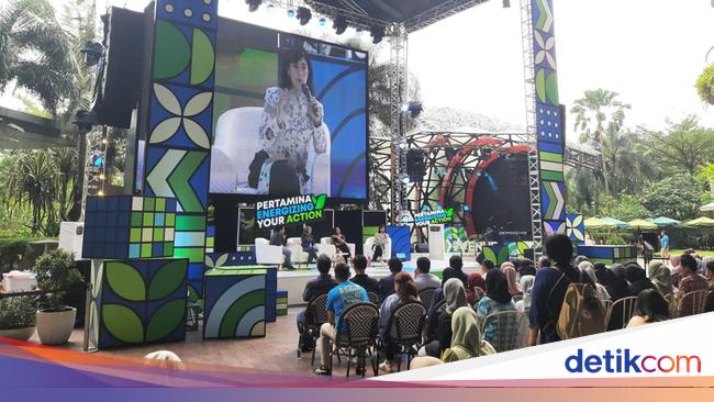 Peduli Lingkungan, Dian Sastro Pakai Kapas hingga Pembalut Guna Ulang