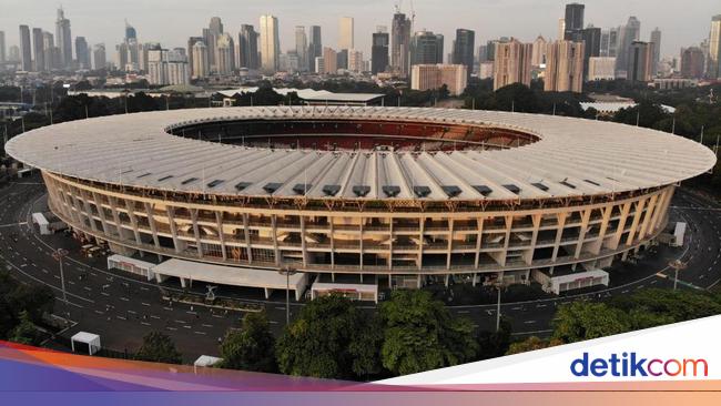 Area GBK Jadi Lokasi 'Berburu Koin', Tiang Lampu-Taman Rusak