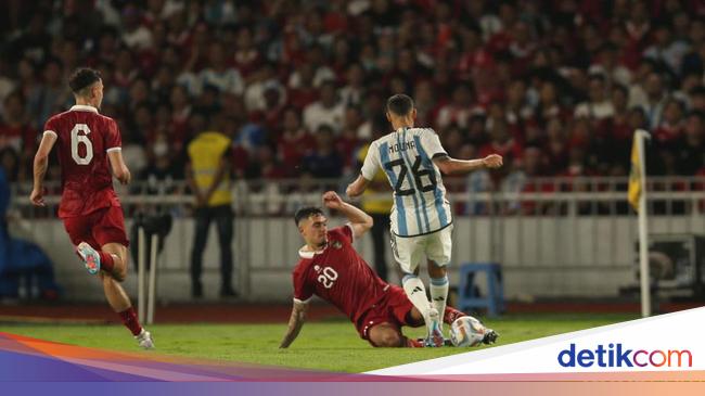 Cerita Shayne Pattynama Tahan Air Mata Saat Debut di Timnas Indonesia