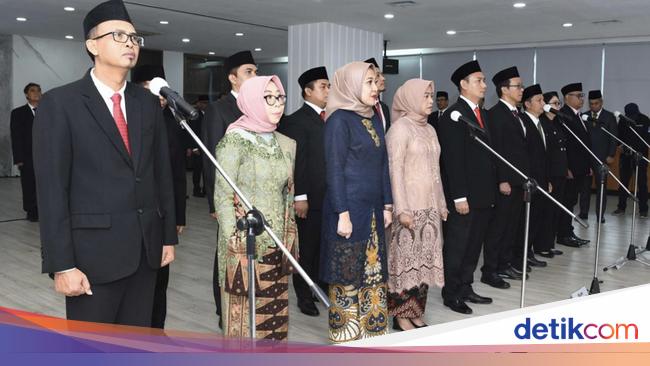 Plt Menkominfo Mahfud Md Lantik Komisoner KPI dan Dewas TVRI, Ini Daftarnya