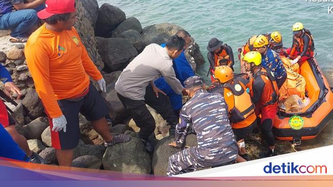 Perahu Dihantam Ombak, 2 Pemancing Tewas Tenggelam di Lampung