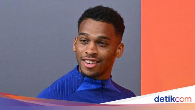 Haruskah Arsenal Khawatir dengan Tinggi Badan Jurrien Timber?