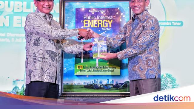 Komisaris Utama PGN Luncurkan Buku soal Energi Nasional & Global