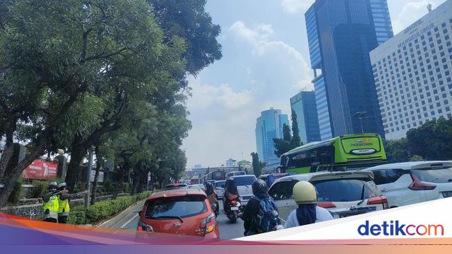 Jelang Apel Siaga Perubahan NasDem, Jl Gatsu Arah GBK Padat