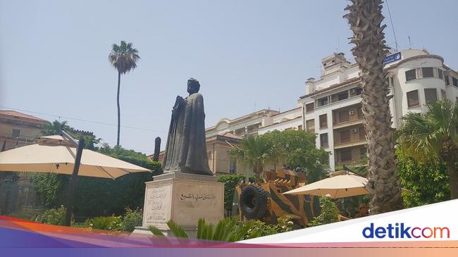 Melihat Lebih Dekat Patung Ibnu Khaldun, Bapak Peradaban Tunisia