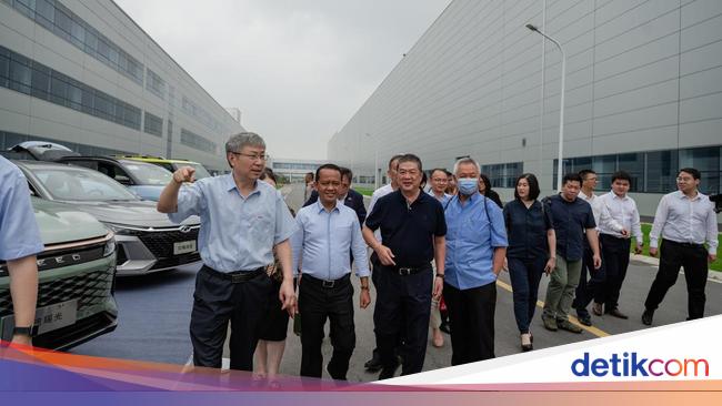 Menteri Bahlil Lahadalia Sambangi Pabrik Mobil Chery di China