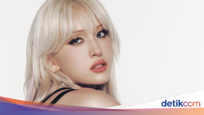 Blonde bak Barbie, Gaya Jeon Somi untuk Comeback Agustus!