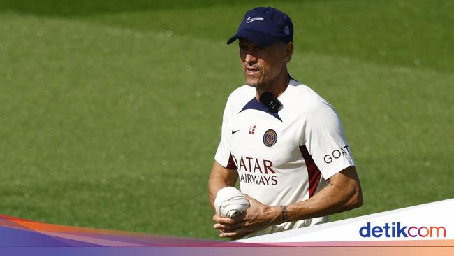 Dear PSG, Luis Enrique Masih Butuh Pemain Baru nih