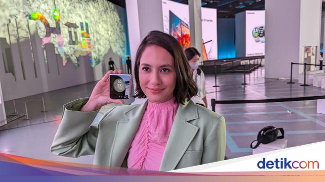 Kata Reza Rahadian dan Pevita Pearce Soal Desain Baru Samsung Galaxy Z Flip 5