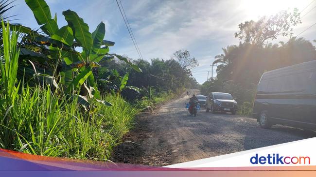 Pemerintah Gelontorkan Dana Rp 110 M Perbaiki Jalan Rusak Menuju IKN