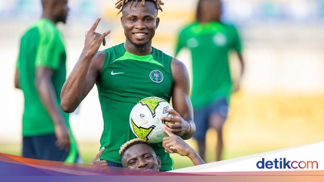 Osimhen yang Suruh Chukwueze Gabung AC Milan