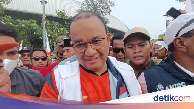 Pawai Bersama PKS di Bekasi, Anies: Insyallah Kita Hantarkan Kemenangan