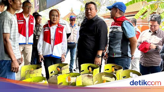 Dirut Pertamina Tinjau Langsung Ketersediaan LPG 3 Kg di Bali