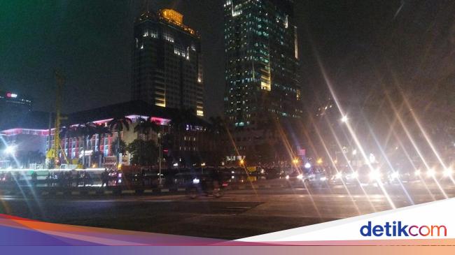 Lalin di Patung Kuda Mulai Dibuka Usai Massa Bubarkan Diri