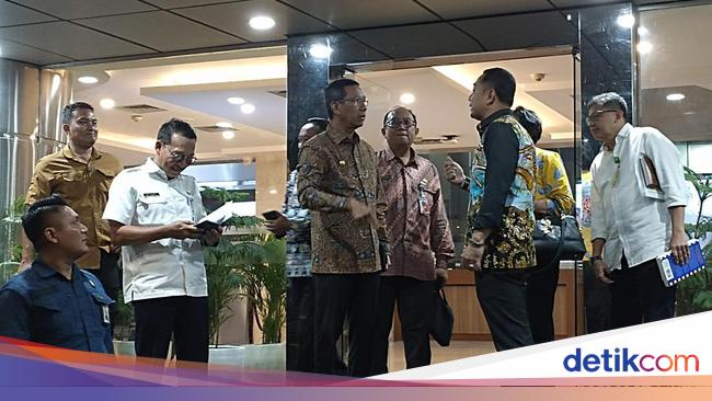 Heru Budi-Luhut Kembali Bertemu, Bahas Penanganan Sampah Jakarta