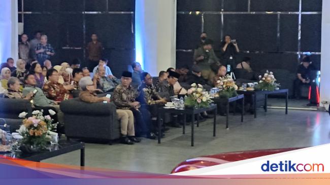 Kelakar Bamsoet saat Arsul Sani-HNW Duduk Sebelahan: Koalisi Bisa Berubah