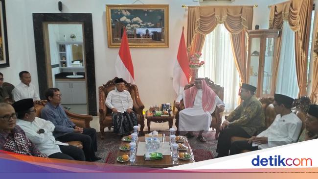 Ma'ruf Amin Bertemu Dubes Arab, Bahas Kampus Syekh Nawawi Al-Bantani