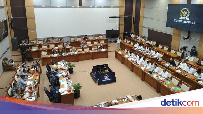 Panja Komisi VIII DPR Sepakat Biaya Haji 2024 Jadi Rp 93,4 Juta Per Jemaah