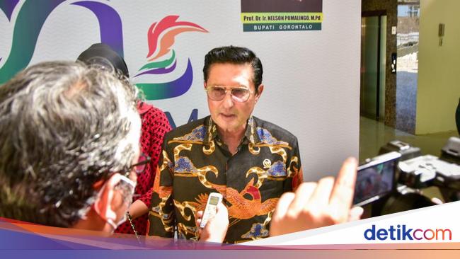 Bersama Menteri PPN, Fadel Muhammad Resmikan Pasar Modern Limboto