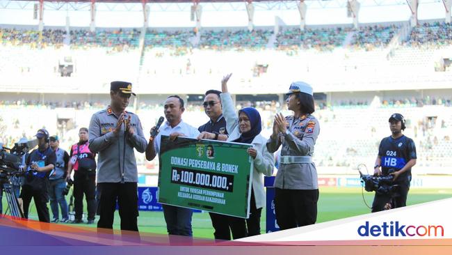 Kapolres Malang Dampingi Keluarga Korban Kanjuruhan ke Stadion GBT Surabaya