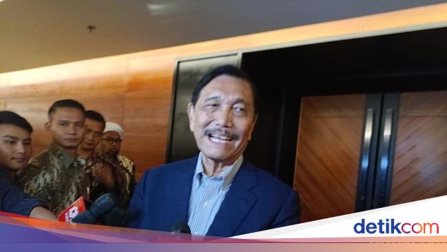 Kabar Terbaru Luhut Pasca Diperbolehkan Pulang dari RS di Singapura
