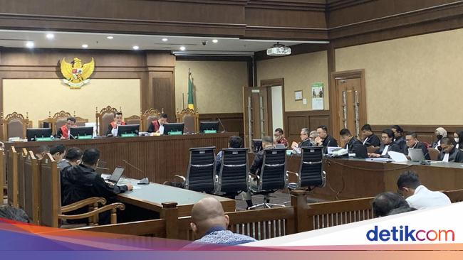 Terdakwa Ungkap Sosok 'AQ dari BPK' Terkait Kasus BTS: Achsanul Qosasi