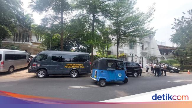 Firli Beberapa Kali Pakai Rumah Kertanegara Saat Disewa Alex Tirta