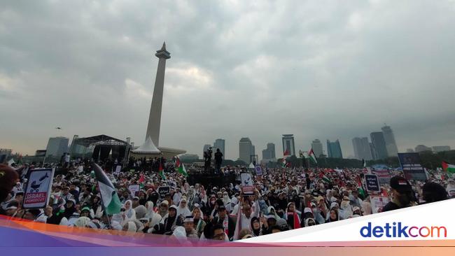 Serba-serbi Aksi Damai Bela Palestina di Monas Jakarta