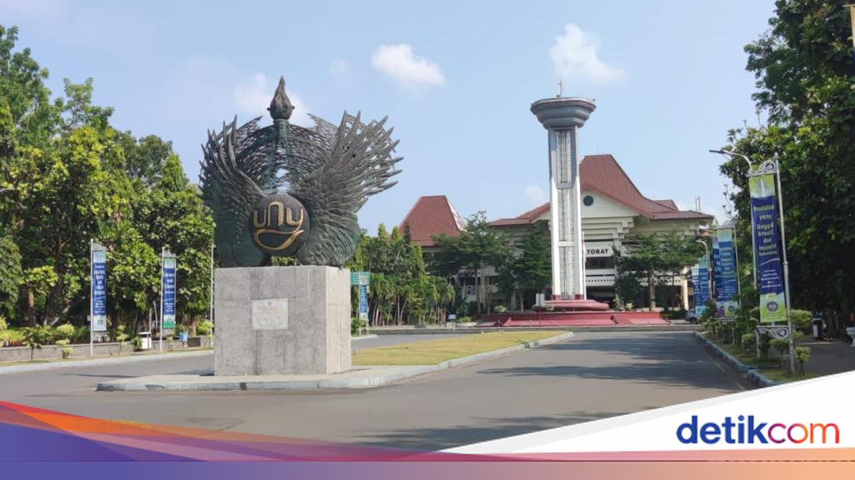 Viral Warek UNY Debat dengan Mahasiswa gegara Spanduk Berisi Kritik