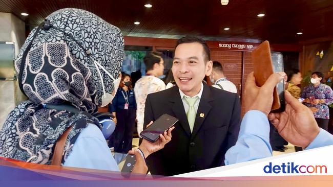 Katanya Realistis dengan Anies, Kok Sekarang Bilang Beda?