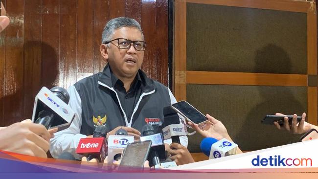 Hasto Sebut Blusukan Ganjar Beda dengan Jokowi: Tinggal di Rumah Penduduk