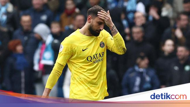 Donnarumma Tekel Kung Fu Lawan, Dikartu Merah di 10 Menit Pertama
