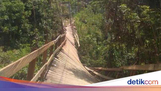 Jembatan Gantung di Koltim Tiba-tiba Putus saat Diperbaiki, 2 Orang Tewas
