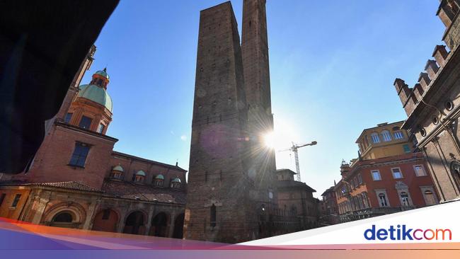 Nasib Miris Ikonnya Kota Bologna, Makin Hari Makin Miring