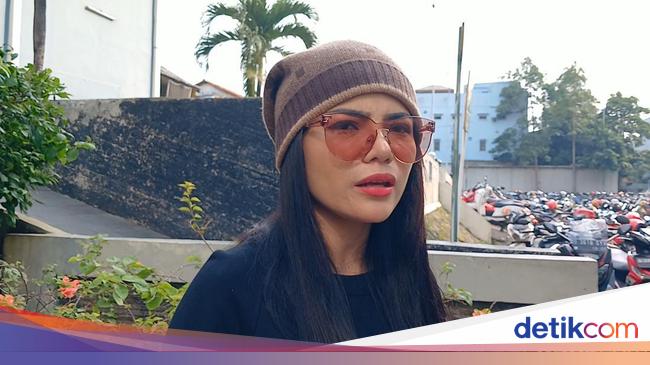 Dinar Candy Ungkap Permintaan Tak Terduga: Akun Media Sosial Dijual dengan Harga Fantastis Rp 50 Miliar