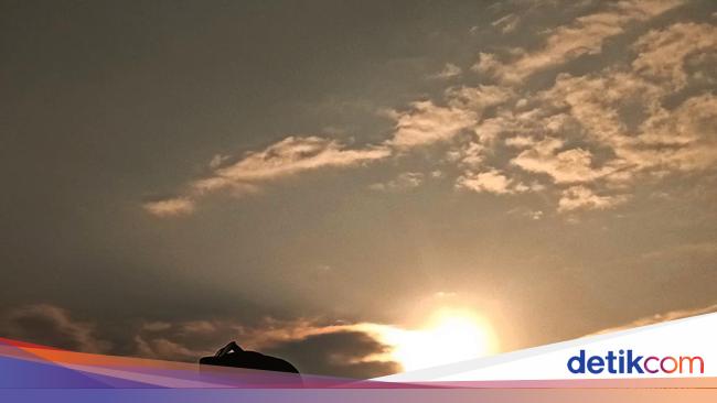 Ada yang Baru di Kerinci: Pantai tapi di Pinggir Danau, Bukan di Laut