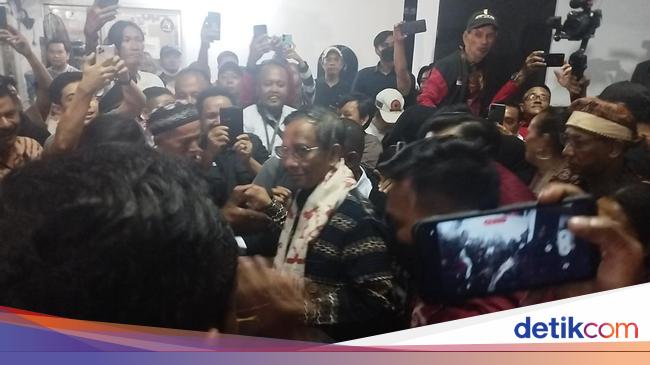 Mahfud Hadiri Deklarasi Dukungan Pilpres Warga NTT Se-Jabodetabek